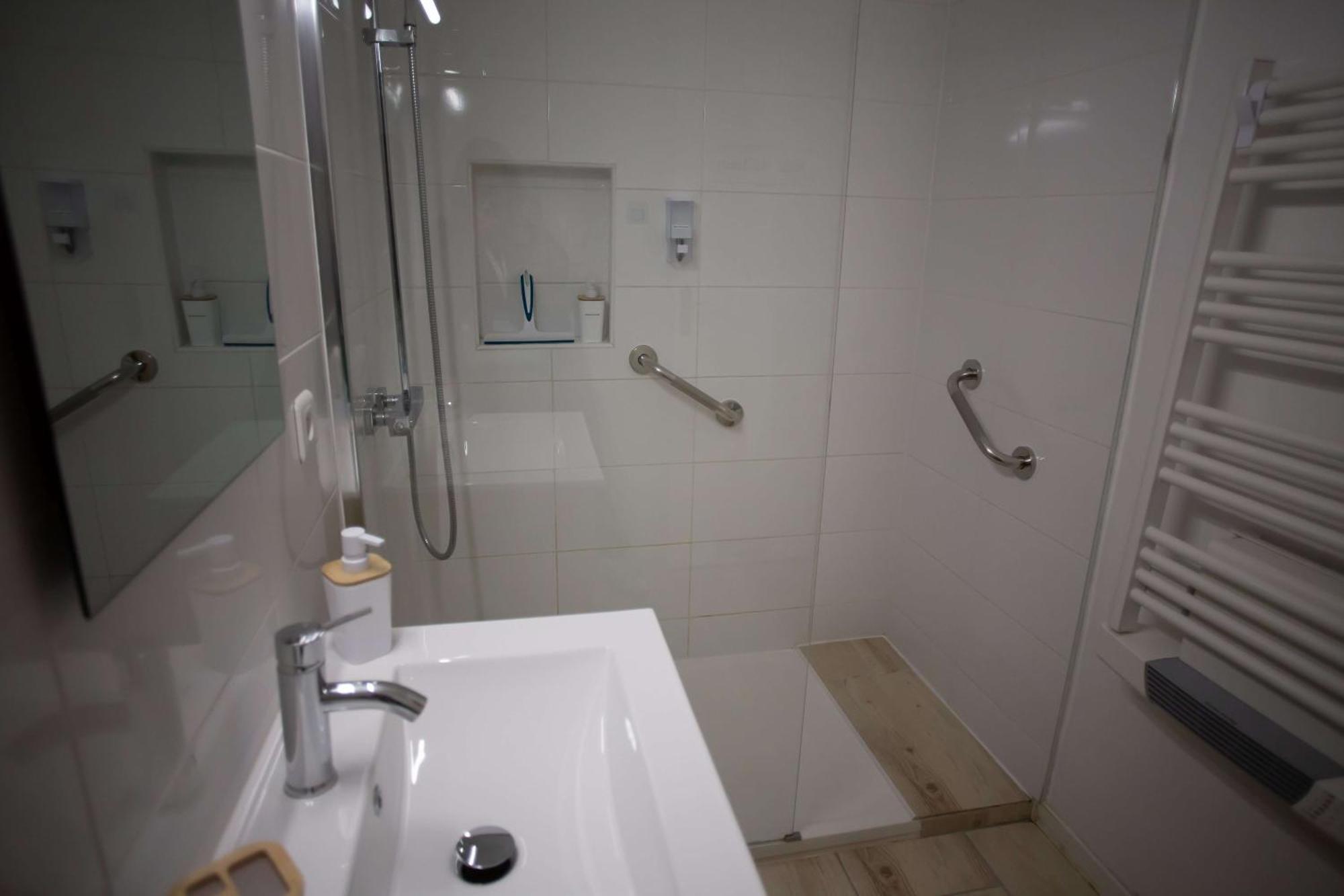 Le Cypres - Appartement Ideal Pour Vos Vacances Ou Vos Deplacements Professionnels A Béziers Extérieur photo